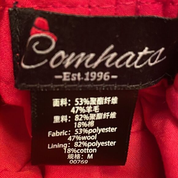 Red Cloche Wool Hat By Comhats - Picture 3 of 5